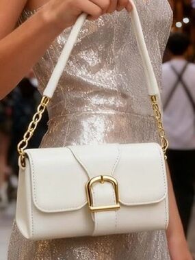 White Chain-Accented Shoulder Bag vegan leather New no tag